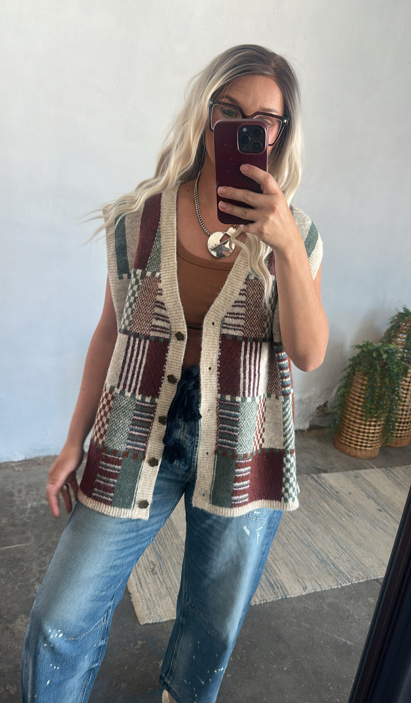 Jeffrey Sweater Vest in Brick