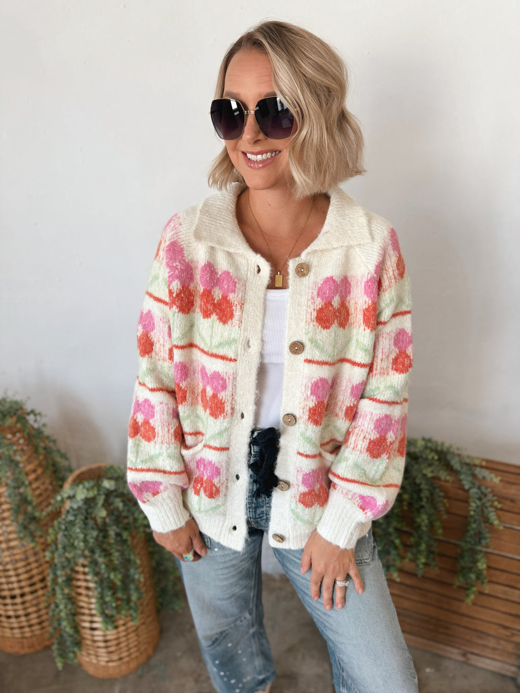 トップス 70s Pink Floral Austrian Cardigan 70s Pink Floral Austrian Cardigan – makky