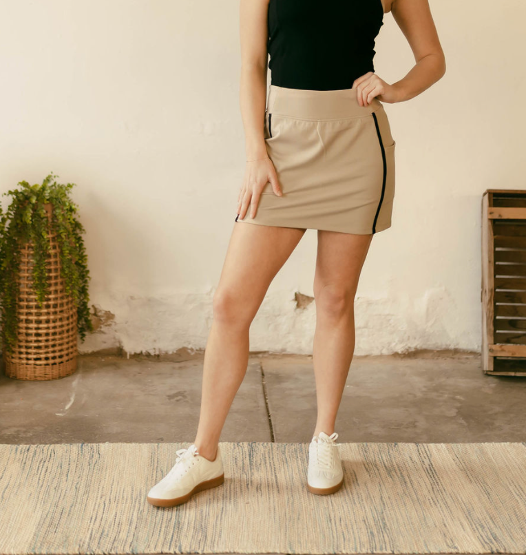 Carlton Skort in Oak Rib