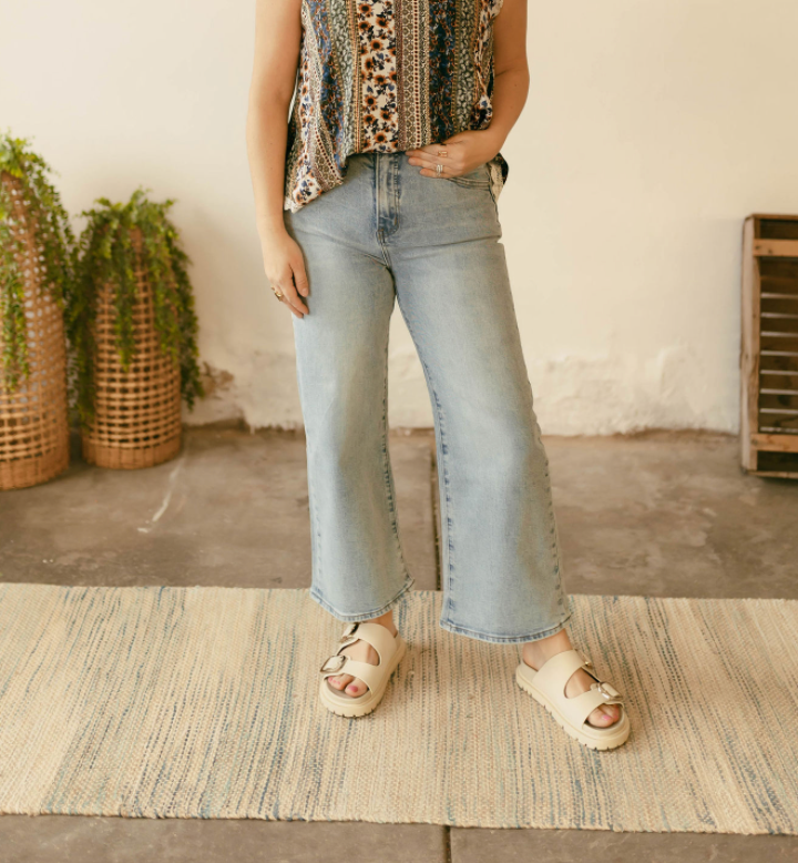 Charlie High Rise Kick Flare Jean