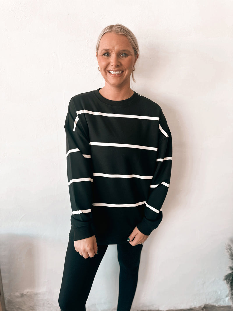 Martina Oversized Crew In Black & White Stripe