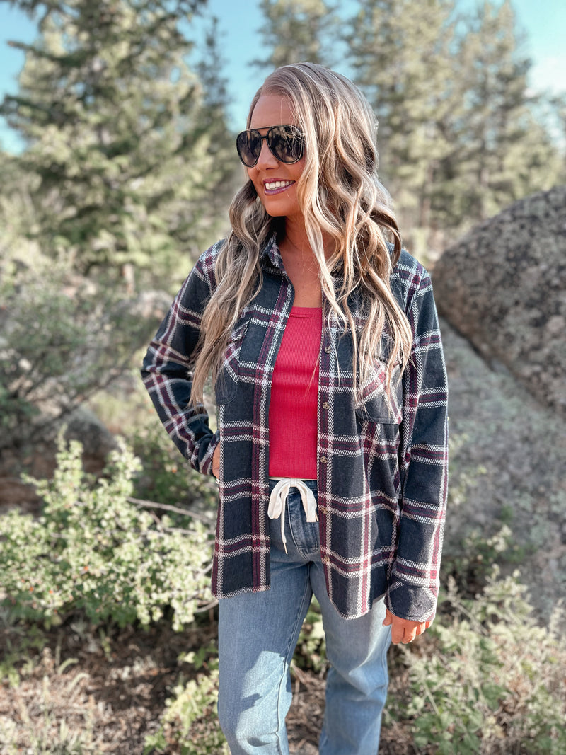 Cassian Shirt in Black Red Plaid