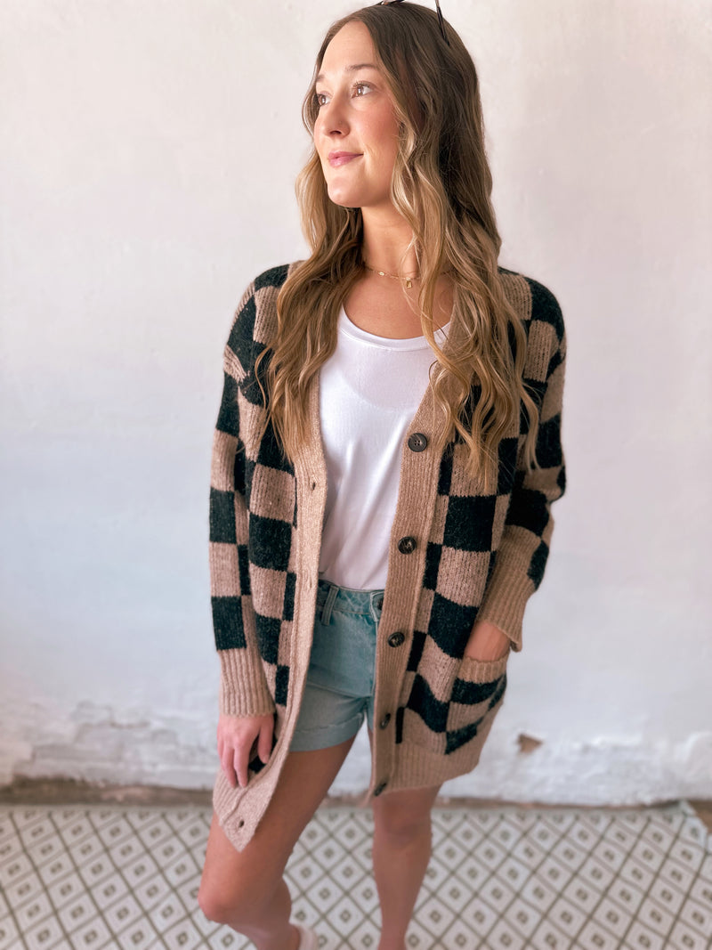Richie Checkered Cardigan In Taupe & Black