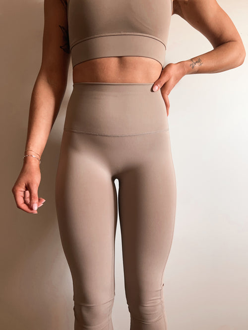 Get Active Bra & Legging Set in Mocha